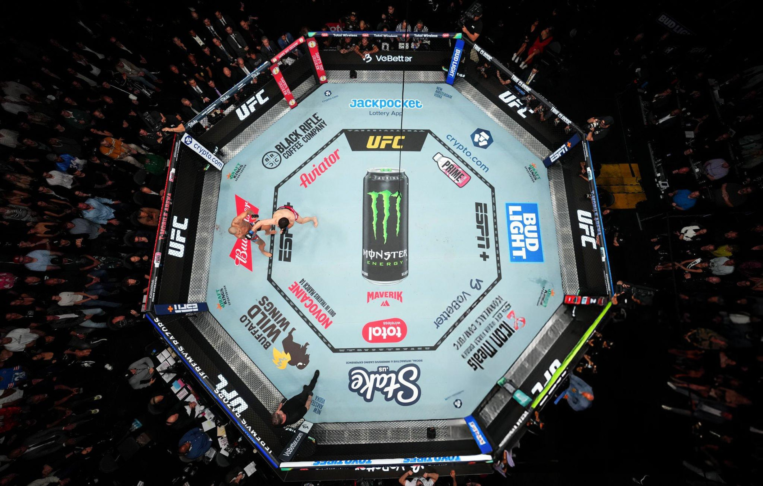 La chasse aux sponsors dans le MMA : la vraie bagarre des combattants français