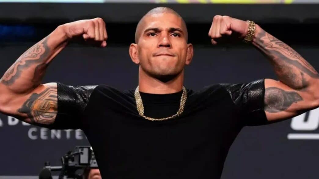 Alex Pereira champion UFC poids mi-lourds 2026, posture intimidante avant combat