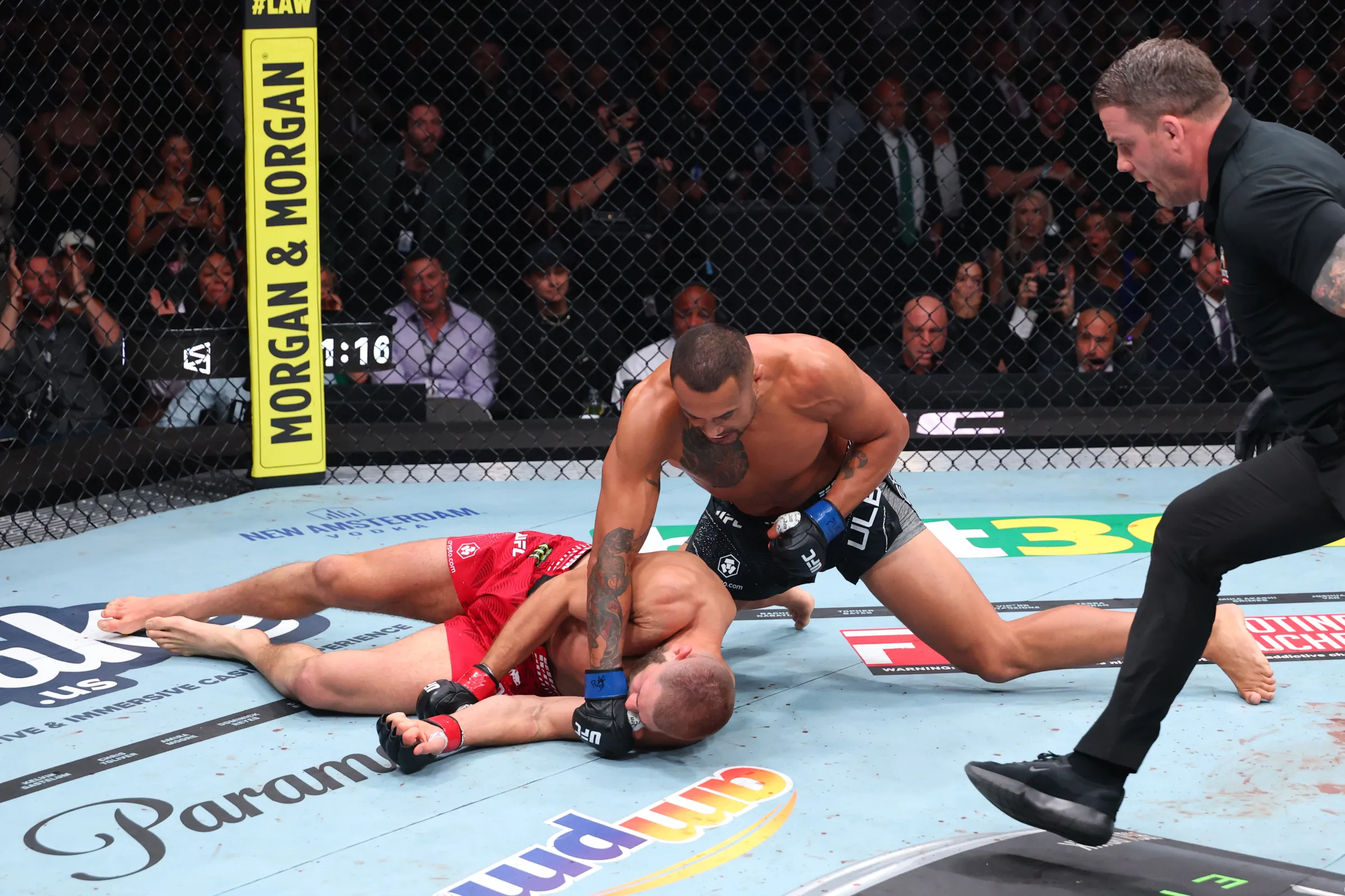 UFC 327 : Ulberg K.-O. Prochazka et titre des lourds-légers !